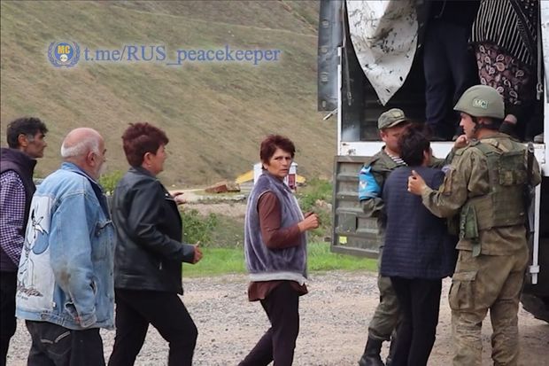 Qarabağın üç rayonunun erməni sakinləri Xankəndiyə, oradan da Ermənistana təxliyə edilirlər - VİDEO