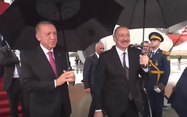 Prezident İlham Əliyev Rəcəb Tayyib Ərdoğanı Naxçıvan hava limanında qarşılayıb