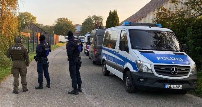 Almaniyada neo-nasist birliyi qadağan edildi