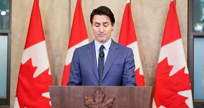 Trudeau nasist əsgərini alqışladığına görə üzr istəyib