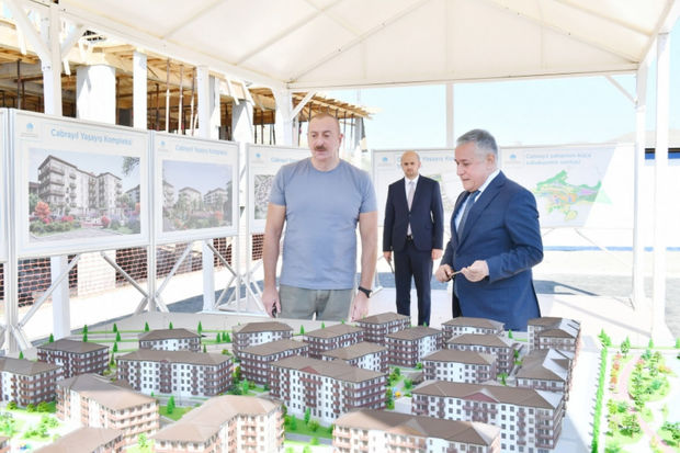 Prezident İlham Əliyev Cəbrayıl Yaşayış Kompleksində aparılan tikinti işləri ilə tanış olub - FOTO