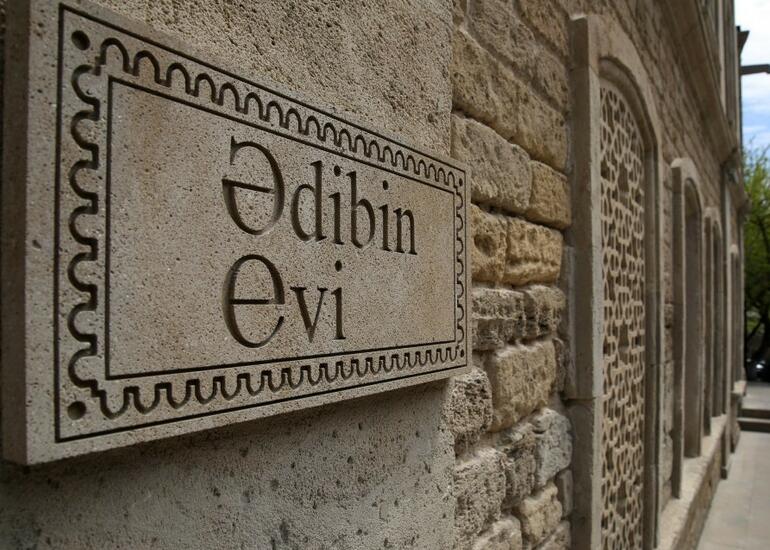 “Ədibin evi”ndən ədəbi köşə