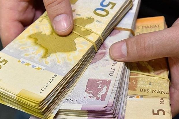 Yarım milyon manatı mənimsəyən direktor yenidən hakim qarşısında