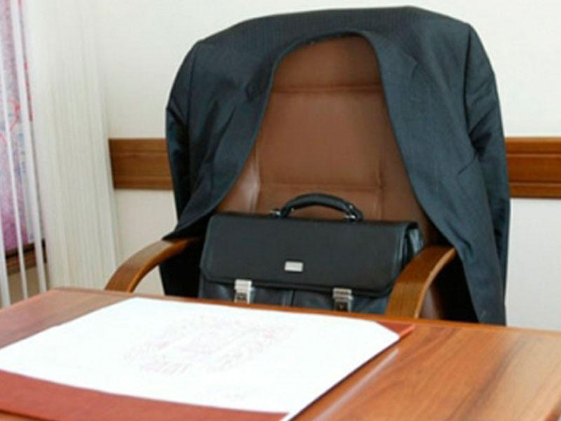 Azərbaycanda dekan rüşvətə görə tutuldu - cəzasını aldı