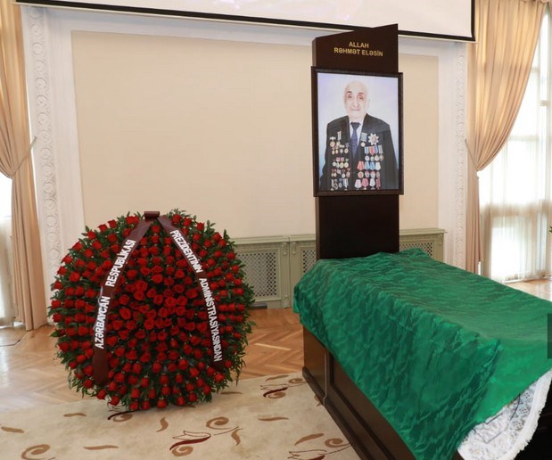 Xoşbəxt Yusifzadə ilə vida mərasimi keçirilir