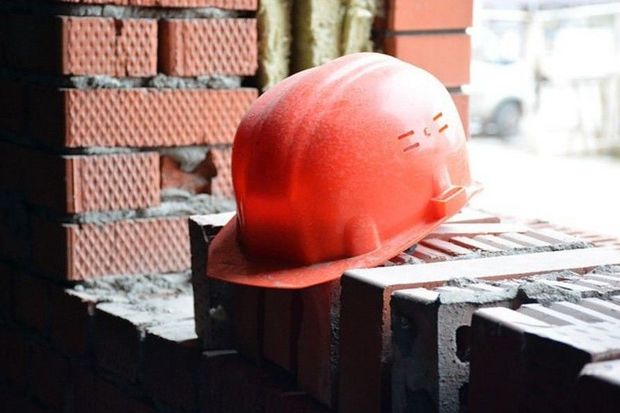 Abşeronda daş karxanasında fəhlənin beli sınıb