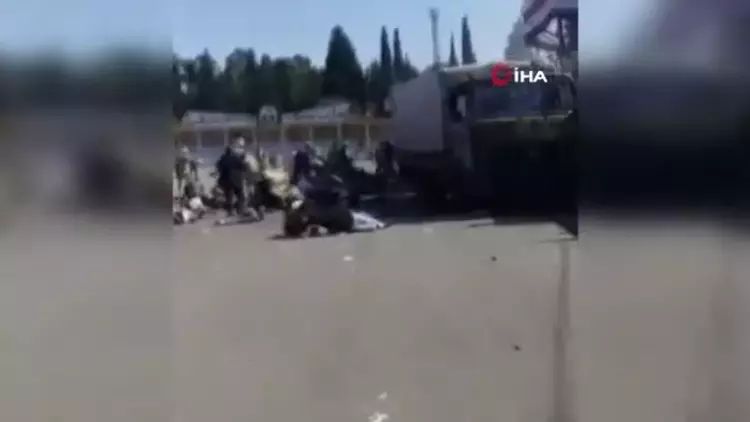 Suriyada hərbi məktəbin buraxılış mərasiminə PUA hücum edib