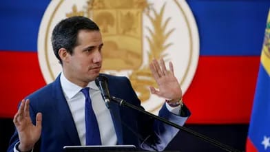 Venesuelanın keçmiş müxalifət liderinə həbs qərarı verilib