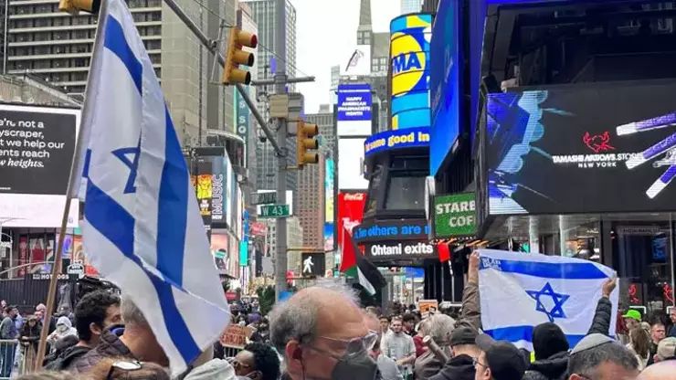 Nyu Yorkda Fələstin və İsrail tərəfdarları üz-üzə gəlib