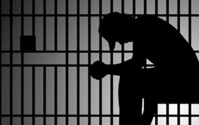 Ömürlük məhkumu azadlığa çıxaracağını demişdi - Özü həbs edildi