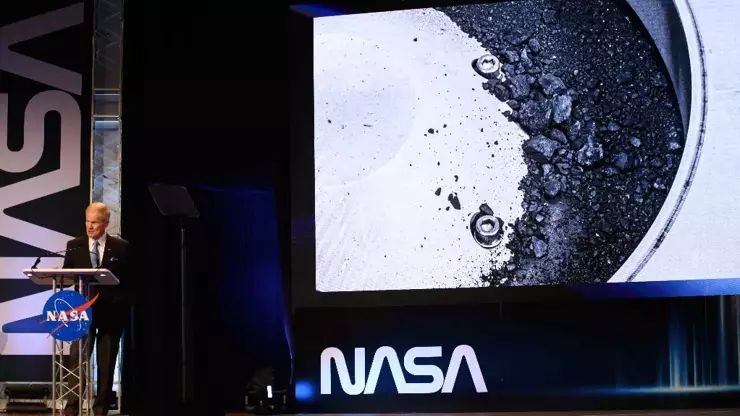 NASA Bennu asteroidindən nümunələr sərgiləyib