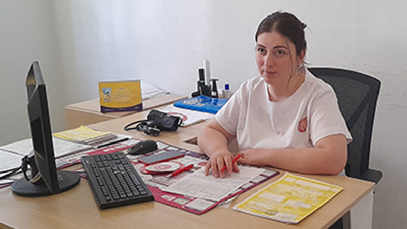 Xəstənin qarnında tənzif unutdu, məsuliyyətdən azad edildi