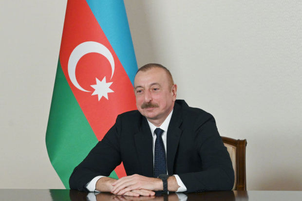İlham Əliyev Xankəndi şəhərində Azərbaycanın Dövlət Bayrağını ucaldıb və çıxış edib - YENİLƏNƏCƏK