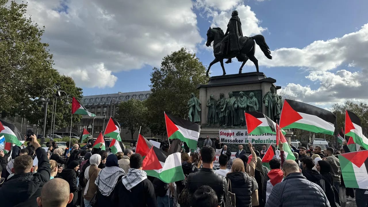 Almaniya Həmas tərəfdarlarını deportasiya edəcək