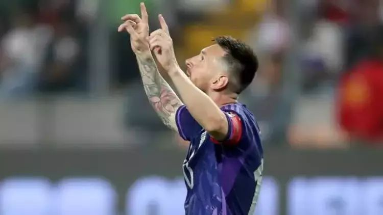 Lionel Messi yeni bir rekorda imza atıb