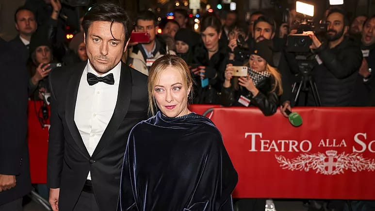 İtaliyanın baş naziri sevgilisindən ayrıldı