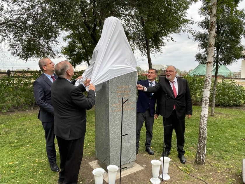 Macarıstanın Lakitelek şəhərində Nizami Gəncəvinin büstü açılıb