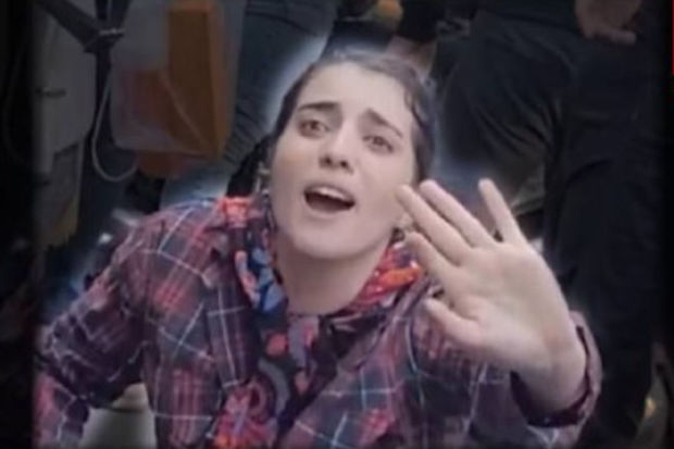 İranda məcburi hicab tələbindən imtina etdiyinə görə güneyli qızın həyatı təhlükədədir - FOTO