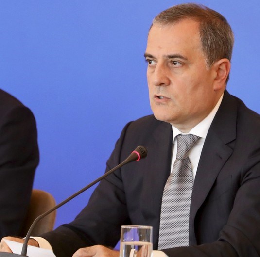 Ceyhun Bayramov BƏƏ-yə rəsmi səfərə yola düşüb