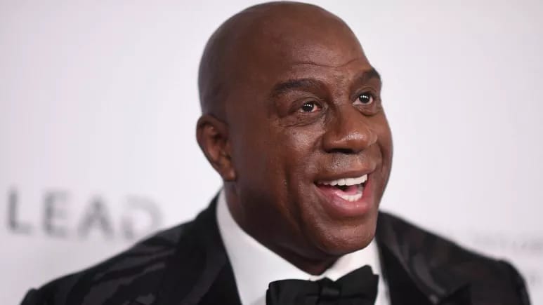 NBA ulduzu milyarderlər siyahısına daxil olan dördüncü idmançı oldu