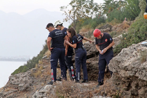 Türkiyədə dəhşət: Çimərlikdə parçalanmış qadın cəsədi tapıldı - FOTO