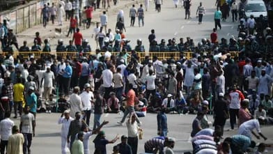 Banqladeşdə hökumət əleyhinə etirazlar: 2 ÖLÜ VAR