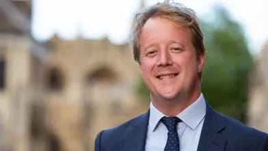 Qəzzada atəşkəs çağırışı edən siyasətçi vəzifəsindən uzaqlaşdırıldı