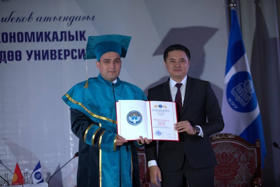MDU-nun rektoru Qırğız İqtisad Universitetinin fəxri professoru adına layiq görülüb