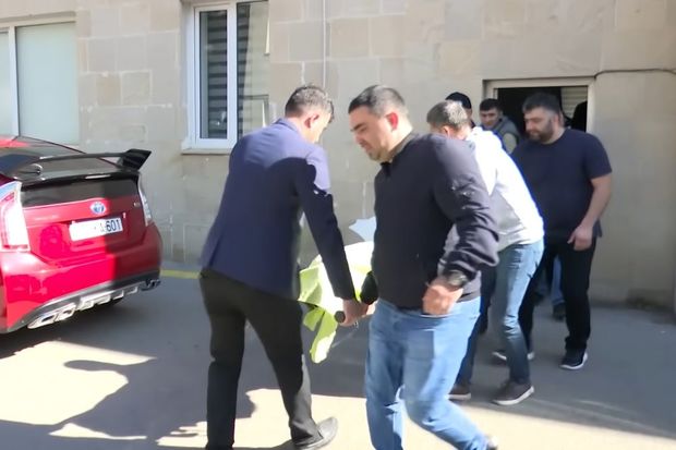 Ürəyinə stent qoyulan şəxs həkim otağının qarşısında öldü - VİDEO