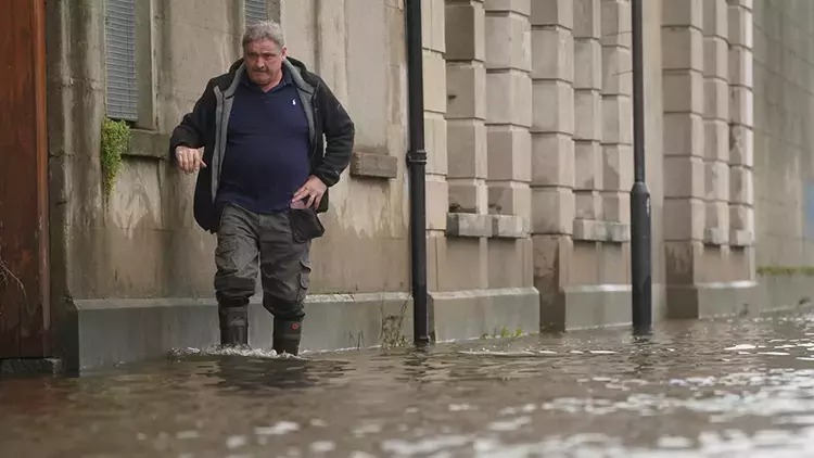 Fransada Ciaran fırtınasında bir nəfər öldü