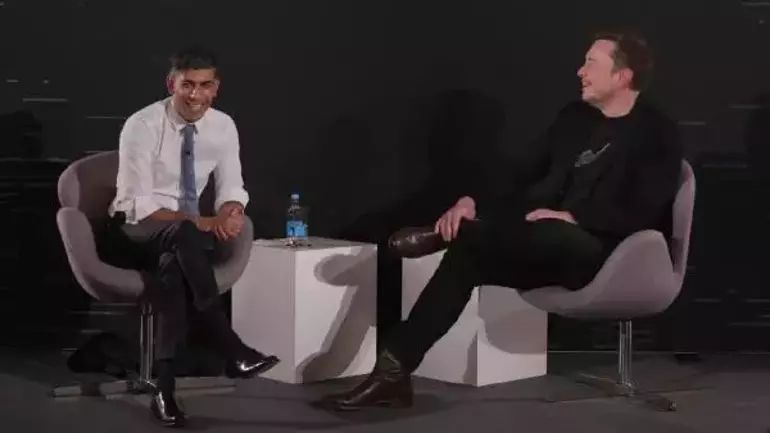 Süni intellekt zirvəsi Sunak və Maskın müsahibəsi ilə sona çatdı