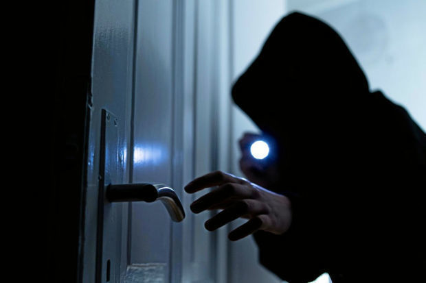 Binəqədidə zavoddan oğurluq edilib