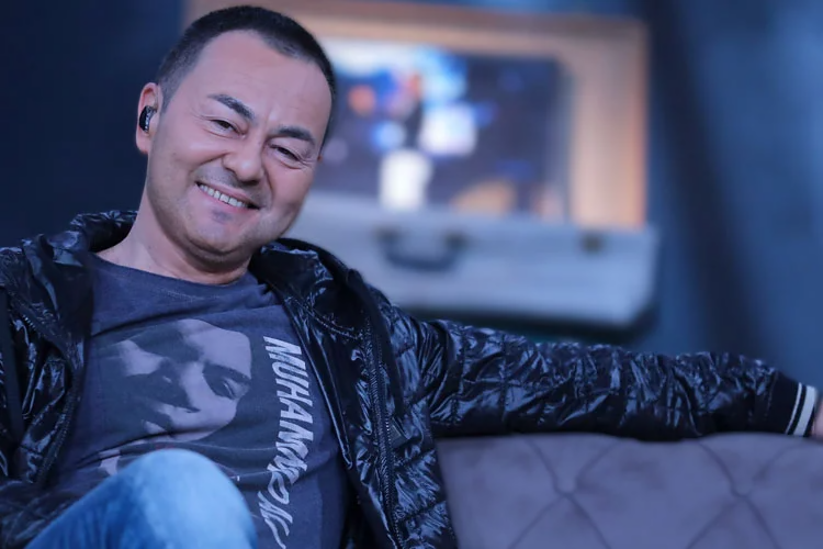 Serdar Ortaç əmlakını bu şəxslərə BAĞIŞLADI