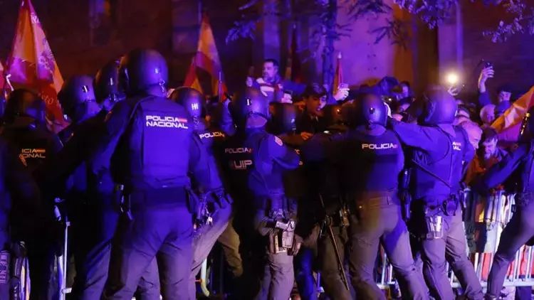 Kataloniya liderləri üçün əfv planı İspaniyada çaşqınlıq yaradıb