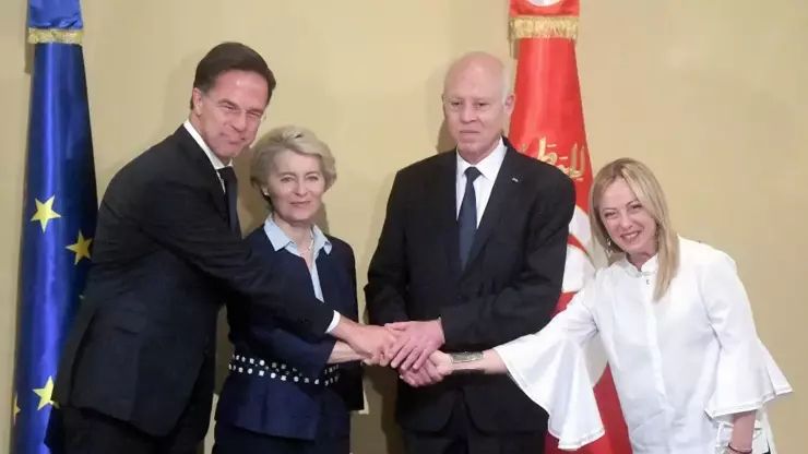 Aİ Tunislə immiqrasiyaya qarşı razılıq əldə edib