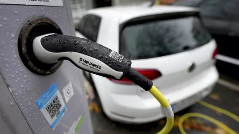 Avropada elektrikli avtomobil satışına tələbat azalır