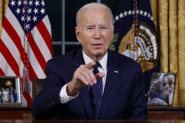 Bayden Trampın işlətdiyi ifadələri alman nasistlərinin çıxışları ilə müqayisə edib