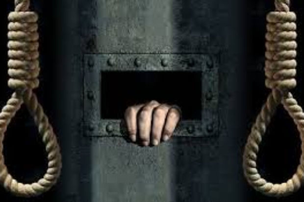 İranda daha üç məhbus edam edildi - FOTO