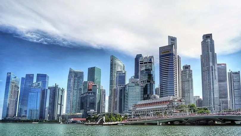 Sinqapur iqtisadiyyatı proqnozların üstündə böyüdü