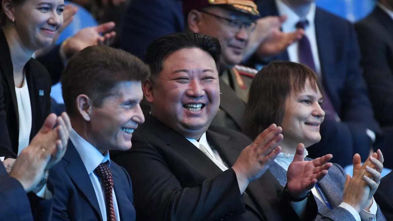 BMT və ABŞ Şimali Koreyanın kosmosa göndərdiyi casus peykini qınayıb