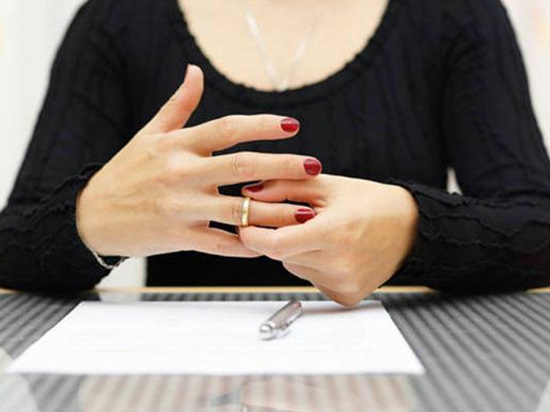 Azərbaycanda boşanmanın səbəbləri açıqlandı - SORĞU