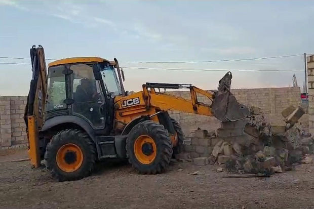 Şəmkirdə qanunsuz tikililər sökülüb - FOTO/VİDEO