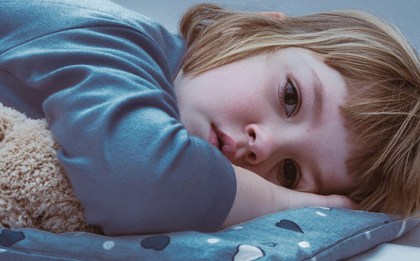 Tükürpədən OLAY: ana 3 uşağını öldürüb meyitləri ilə yaşadı - FOTO