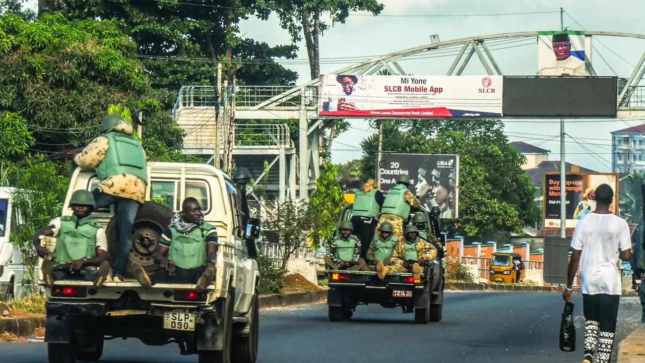 Sierra Leonedə həbsxanadan qaçan 2 min məhbus axtarılır