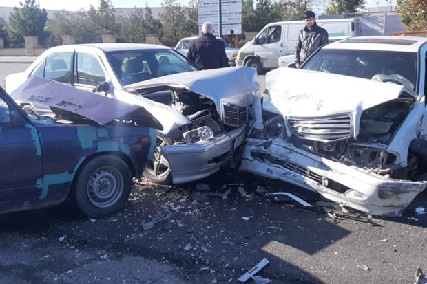 Gəncədə zəncirvari qəza: Xəsarət alanlar var