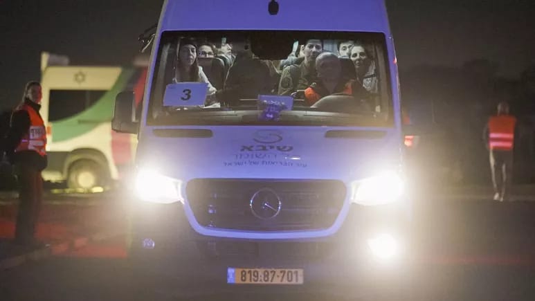 Qəzzada müvəqqəti atəşkəs 'danışıqların davam etdirilməsi üçün' daha bir gün uzadılıb