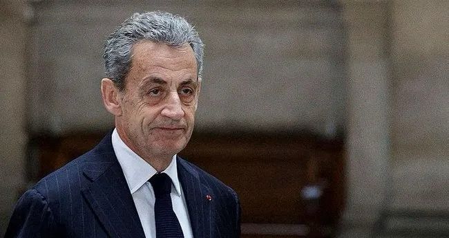 Fransanın keçmiş prezident Sarkoziyə qarşı həbs qərarı çıxarılıb