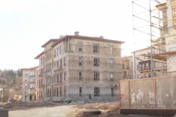 Şuşada yaşayış kompleksinin inşası başa çatıb - VİDEO