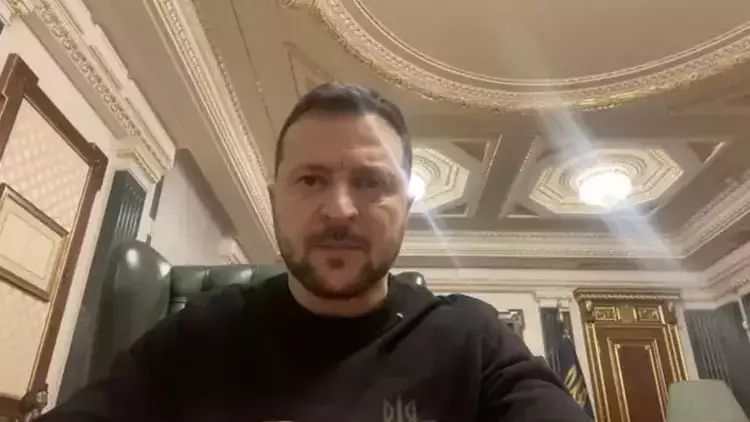 Zelenski dünyaya elan etdi: Rusiya hərbi təyyarəsi VURULDU