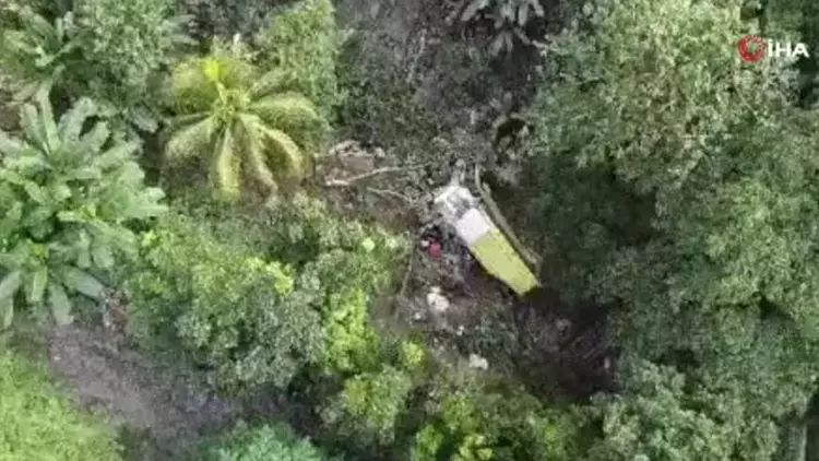 Filippində dəhşətli qəza: 17 ÖLÜ, 11 YARALI